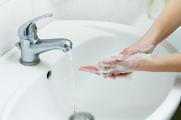 Hände waschen - Foto, Bild