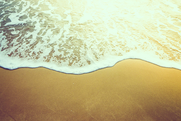 Vlny mořské vody na pláži - Fotografie, Obrázek