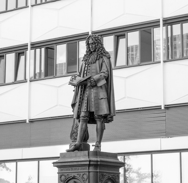 Leibniz-Denkmal Leipzig  - Foto, Bild