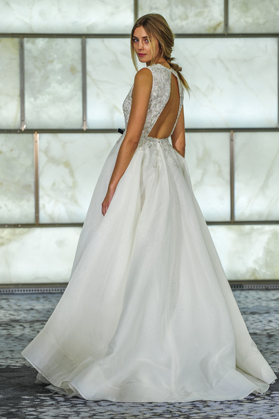 RIVINI during Fall 2015 Bridal Collection - Foto, Imagen