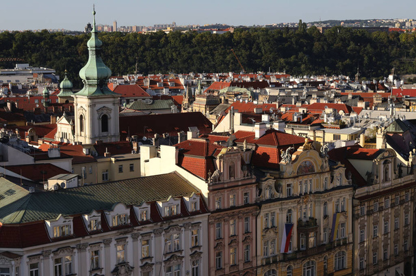 Вид зверху на місто Прага. Високоякісна фотографія - Фото, зображення