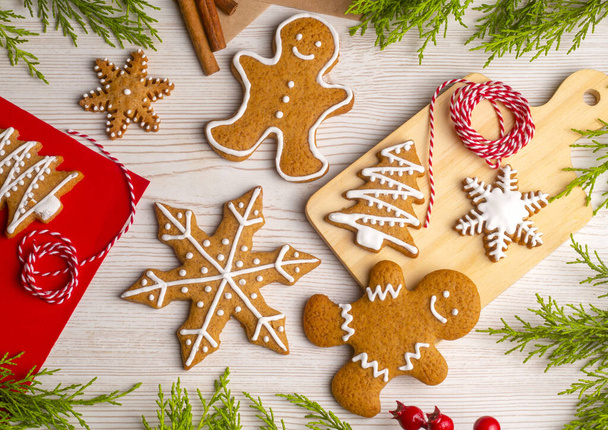 Χριστουγεννιάτικα σπιτικά μπισκότα μελόψωμο, άνθρωπος μελόψωμο - Φωτογραφία, εικόνα