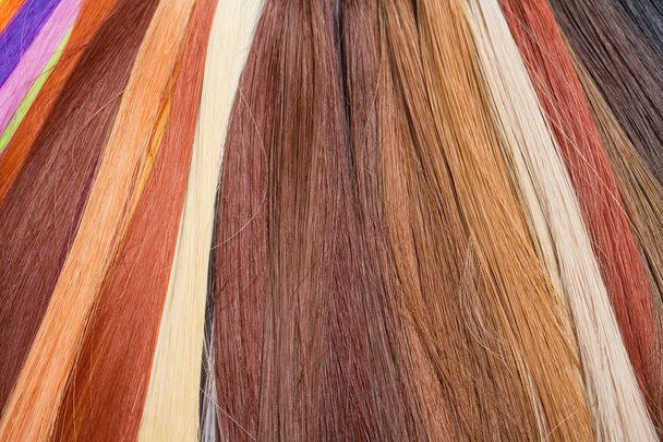 Τεχνητά μαλλιά που χρησιμοποιούνται για την παραγωγή περούκες  - Φωτογραφία, εικόνα