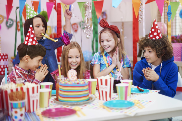 Children at the birthday party - Fotó, kép