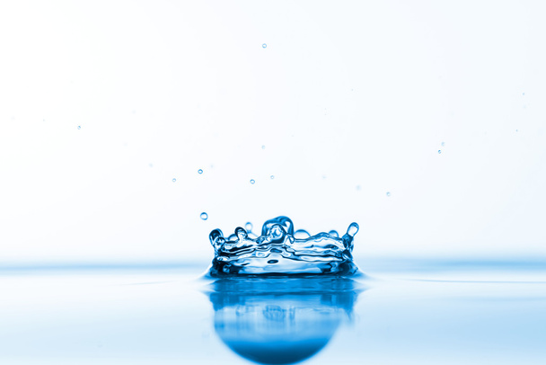 Blauer Wasserspritzer - Foto, Bild