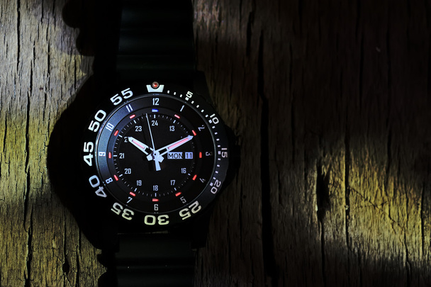 Reloj militar Tritium
 - Foto, imagen