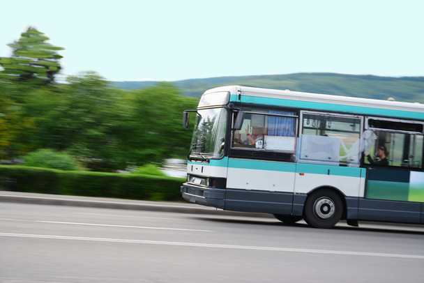 Stare Miasto autobusem szybkiej jazdy - Zdjęcie, obraz