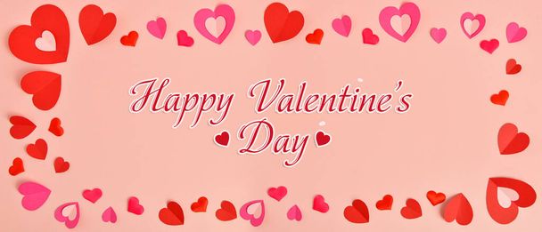 Banner de saudação para o Dia dos Namorados com muitos corações de papel - Foto, Imagem