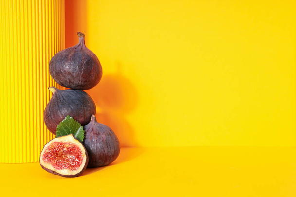 Инжир, концепция вкусных и сочных фруктов - Фото, изображение