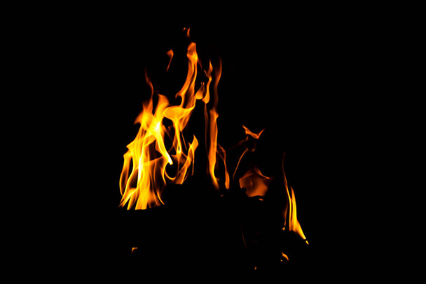 Tűzláng textúra. Égő anyagi háttér. Égésnyom. Láng és fáklya tapéta. Hő és köd háttér. Exploison és forró háttér. - Fotó, kép