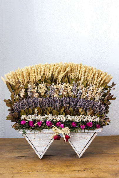 Ainda vida de lavenders e grão, Provence, França
 - Foto, Imagem