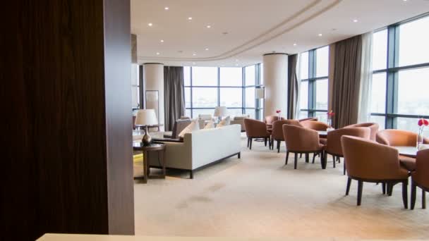Інтер'єр гарної кімнати для переговорів в готелі
 - Кадри, відео