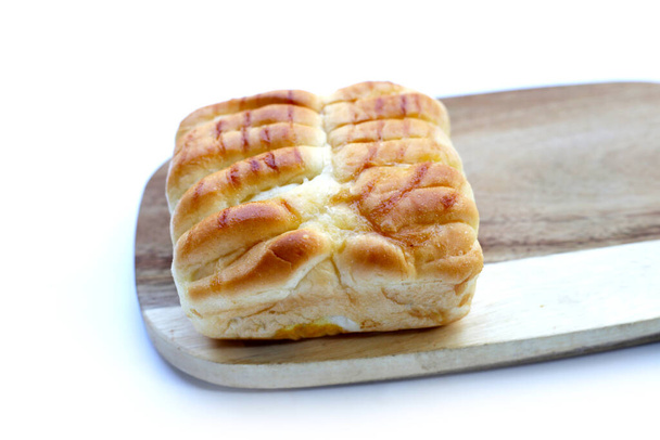 Χοιρινό ψωμί flossy σε λευκό φόντο. - Φωτογραφία, εικόνα