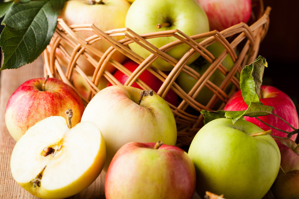 Apples on wooden table - Foto, Imagen