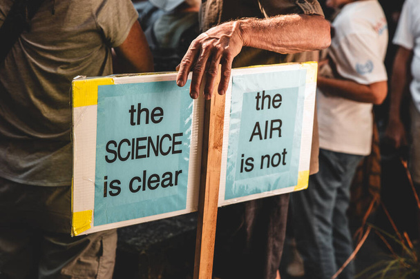 Jelzés A tudomány tiszta A levegő nem része a globális éghajlati sztrájknak Vancouverben - Fotó, kép