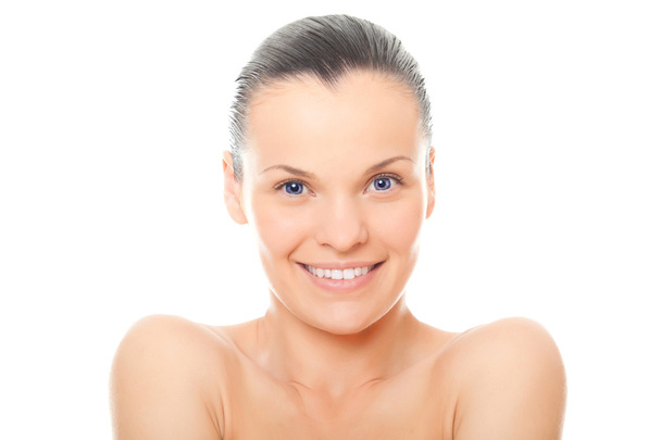 Крупним планом обличчя жінки зі здоровою чистою шкірою
 - Фото, зображення
