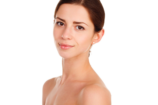Красиве обличчя молодої дорослої жінки з чистою свіжою шкірою - ізольована
 - Фото, зображення