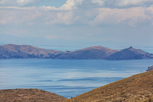 Piękne jezioro Titicaca w Boliwii - Zdjęcie, obraz