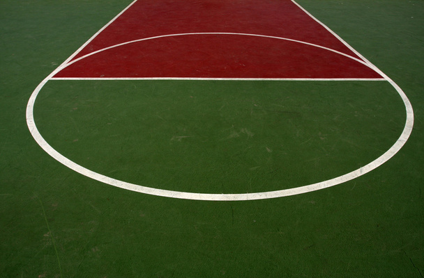 Linhas de quadra de basquete ao ar livre
 - Foto, Imagem