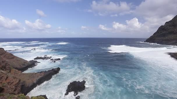 Wild waves clashing on vulcanic rocks of Tenerife - Footage, Video