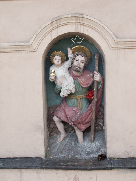 Saint Christopher - beeldje van langs de weg heiligdommen in Krakau - Foto, afbeelding