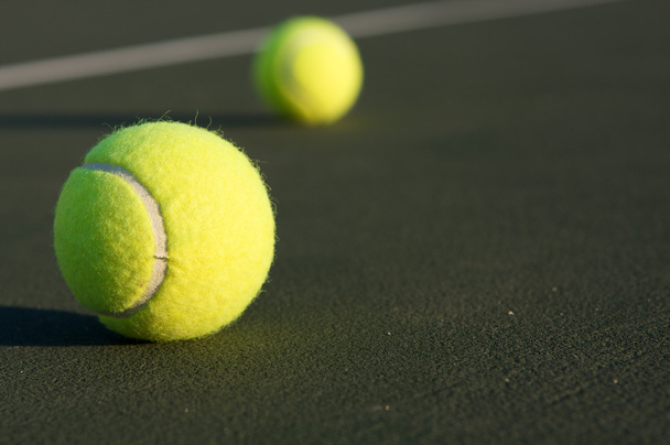 tenisz labdák - Fotó, kép
