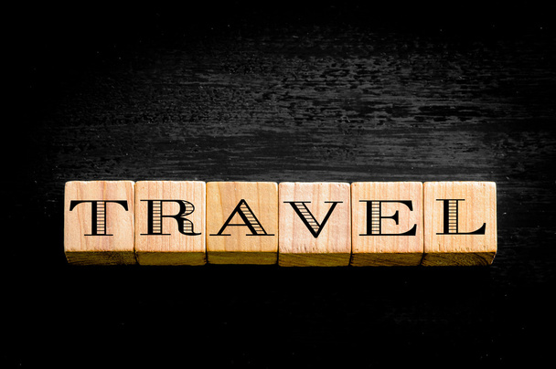 Word Travel isolé sur fond noir
 - Photo, image