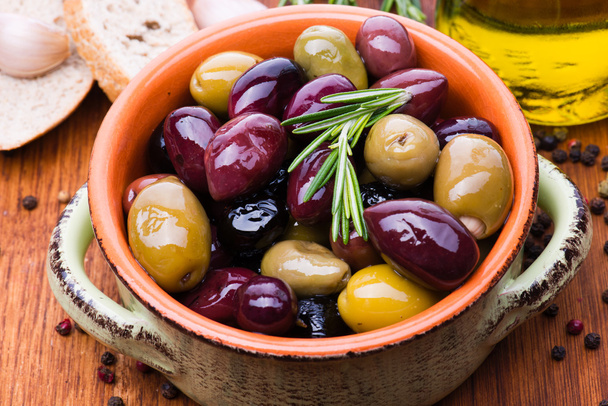 Olives in bowl - Photo, Image