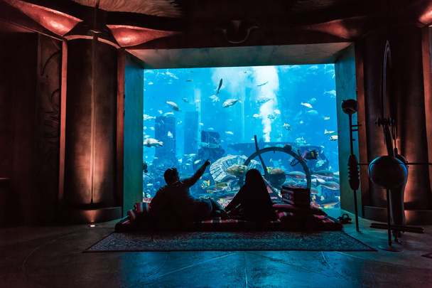 Aquarium at Atlantis hotel in Dubai - Foto, afbeelding