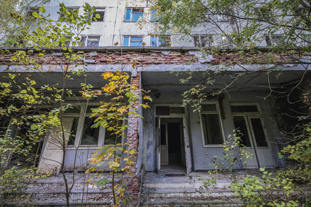 Maternidade de hospital na cidade fantasma Pripyat na Zona de Exclusão de Chernobyl, Ucrânia - Foto, Imagem
