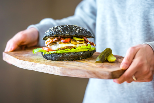 Black burger - Fotoğraf, Görsel