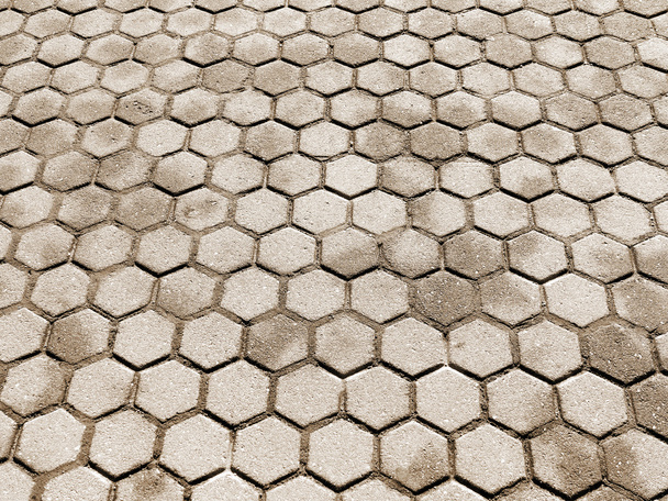 El camino urbano está pavimentado con bloques de piedra, pasarela de adoquines, s
 - Foto, Imagen
