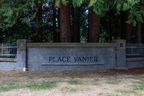 Ванкувер, Канада - 3 сентября 2021: Place Vanier Student Residence at UBC - Фото, изображение