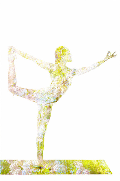 Doppia esposizione immagine di donna che fa yoga asana
 - Foto, immagini