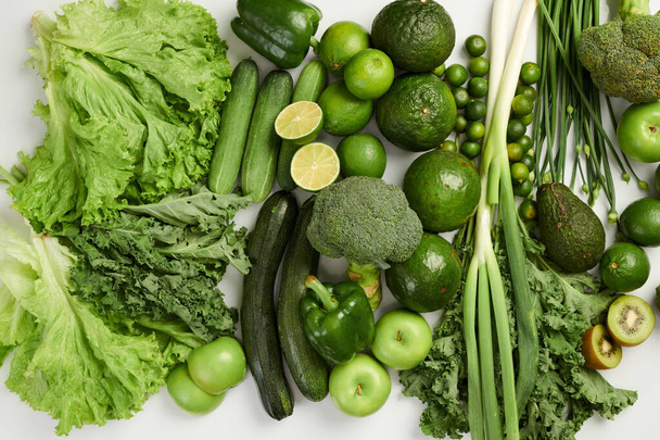 Πράσινα φρούτα και λαχανικά για υγιεινή διατροφή, καθαρή διατροφική έννοια - Φωτογραφία, εικόνα