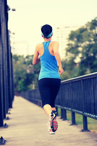 Young fitness woman jogging - Φωτογραφία, εικόνα