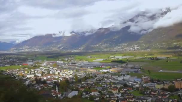 Lugaro se encuentra en el cruce de Suiza e Italia - Metraje, vídeo