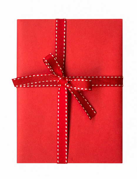 red gift box with red ribbon - Фото, изображение