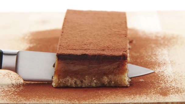 Φέτες κέικ καρύδι καραμέλα - Πλάνα, βίντεο
