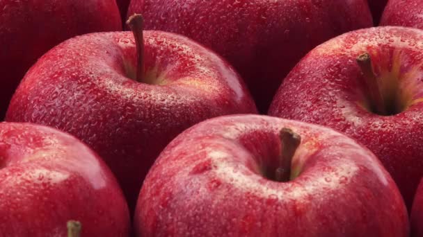 Punaiset omenat järjestetty tarjotin
 - Materiaali, video