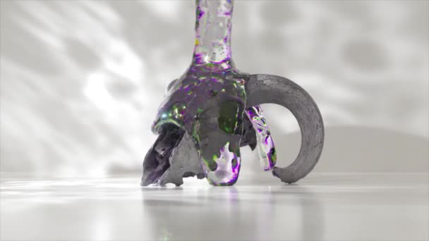 A 3D-s kiolvasztott folyadék kitörés zárt egy kő gyűrű, ellen puha árnyékos háttér. - Felvétel, videó