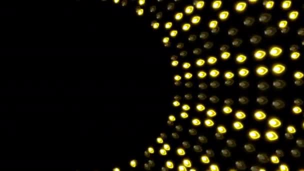 Żółte świecące migoczące żarówki ramki na czarnym tle  - Materiał filmowy, wideo