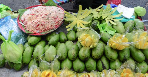 Vente de mangue indienne
 - Photo, image