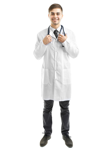 beyaz izole stetoskop ile erkek doktor - Fotoğraf, Görsel