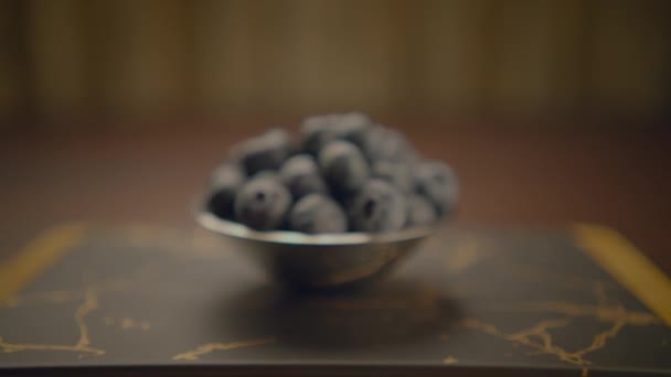 Dojrzałe świeże jagody Superfood dla zdrowego stylu życia Detox Healthcare Concept - Materiał filmowy, wideo
