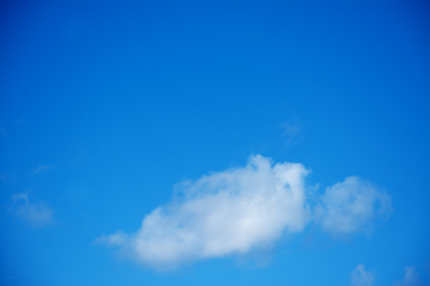 Nube blanca
 - Foto, imagen