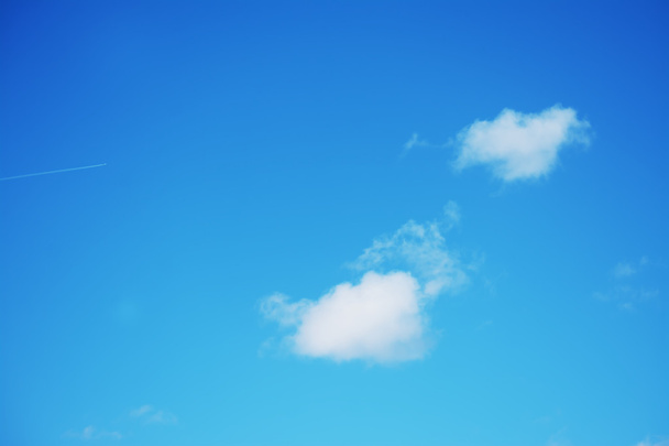 Облака и следы
 - Фото, изображение