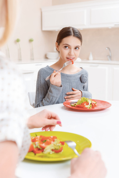 Mother and daughter have lunch - Photo, image