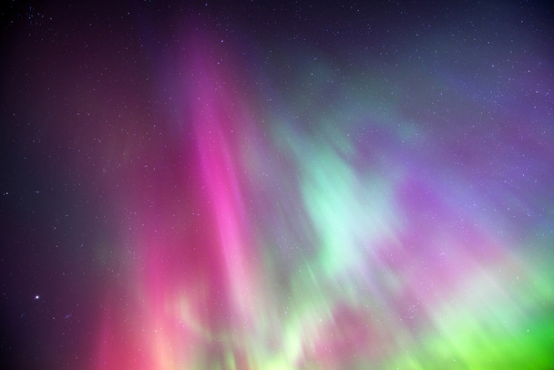 Luzes do norte (Aurora borealis) na Rússia. Izhevsk
 - Foto, Imagem