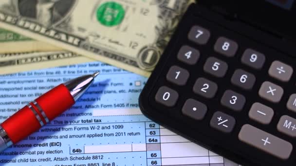 Податкові документи, калькулятор і гроші
 - Кадри, відео